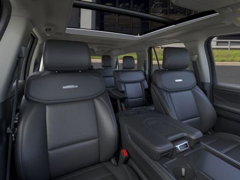 New 2025 Ford Expedition Max Platinum w/ Driver's Package image 10