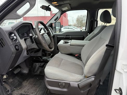 Used 2015 Ford F250 XL w/ Power Equipment Group image 14