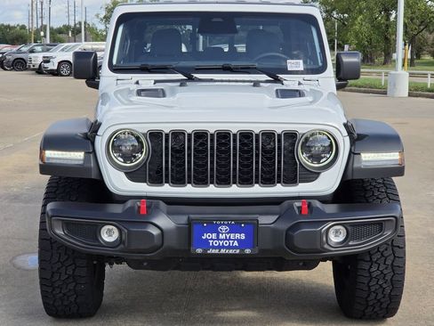 Used 2026 Jeep Gladiator Rubicon AWD/4WD image 3