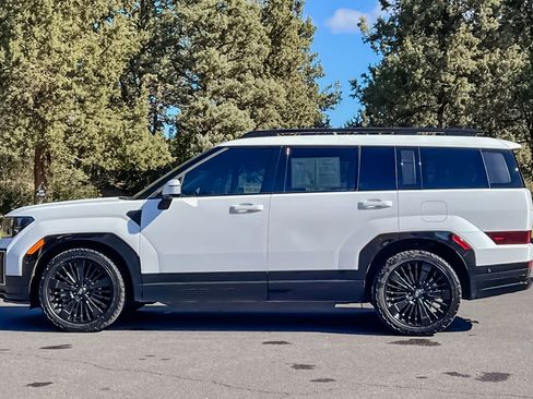 Used 2025 Hyundai Santa Fe Calligraphy image 8