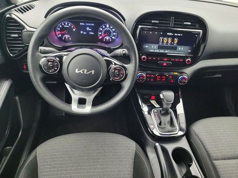 Used 2022 Kia Soul S image 22