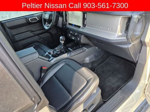 Used 2025 Ford Bronco Outer Banks AWD/4WD image 11