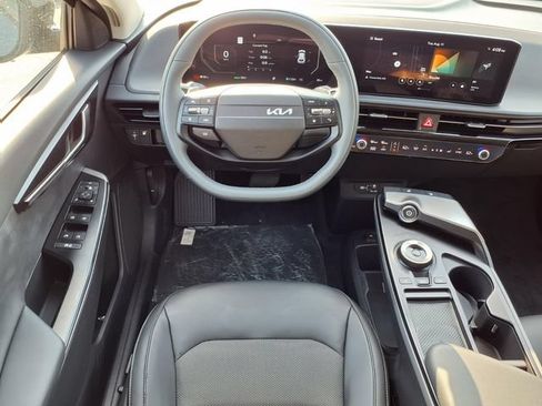 New 2026 Kia EV6 Light RWD image 2