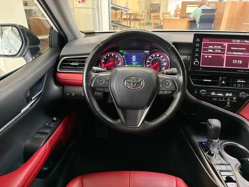 Used 2022 Toyota Camry XSE FWD image 15