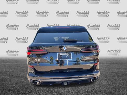 Used 2025 BMW X5 xDrive40i w/ M Sport Package AWD/4WD image 9