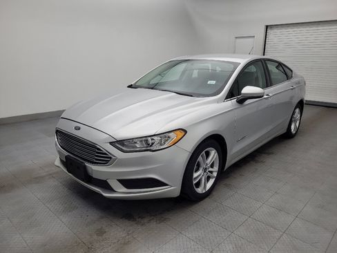 Used 2018 Ford Fusion S image 2