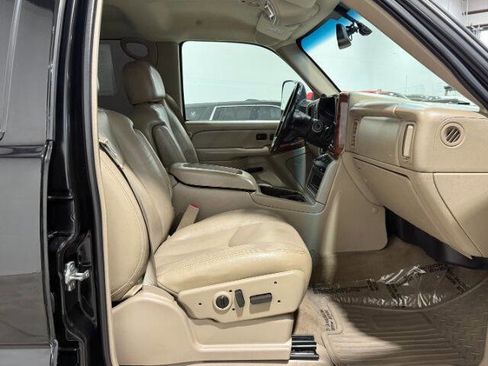 Used 2006 GMC Sierra 2500 SLT w/ Heavy-Duty Power Package image 14