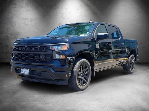 Certified 2022 Chevrolet Silverado 1500 Custom w/ LPO, Dark Essentials Package RWD image 5