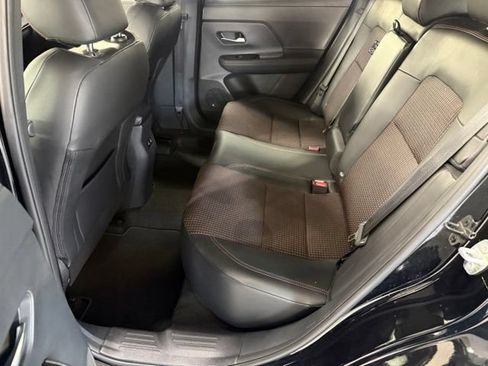 Used 2025 Nissan Kicks SR AWD/4WD image 17