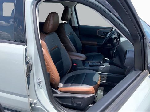Certified 2022 Ford Bronco Sport Outer Banks w/ Tech Package AWD/4WD image 9