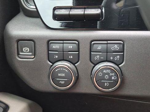Used 2024 Chevrolet Silverado 1500 ZR2 w/ Technology Package AWD/4WD image 34