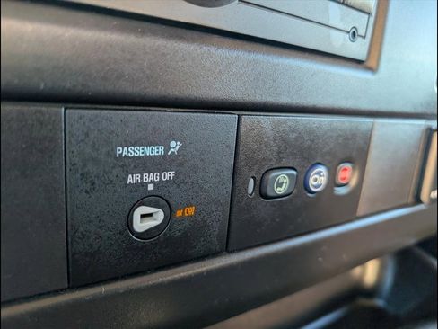 Used 2022 GMC Savana 2500 w/ Driver Convenience Package image 16