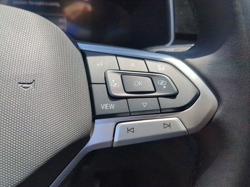 New 2026 Volkswagen Taos SE FWD image 27