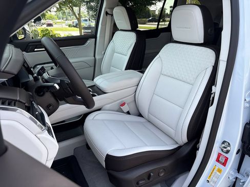New 2026 GMC Acadia Denali w/ Super Cruise Package AWD/4WD image 14