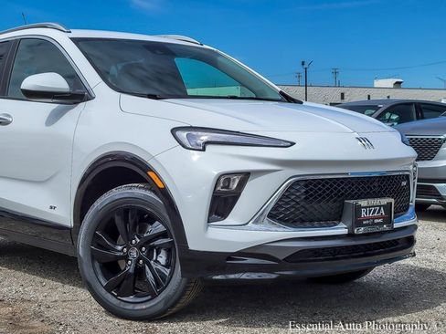 New 2025 Buick Encore GX Sport Touring image 2
