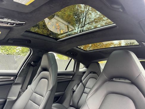 Used 2018 Porsche Panamera Turbo image 11