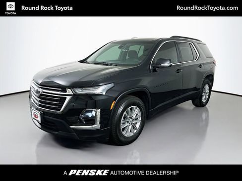 Used 2022 Chevrolet Traverse LT FWD image 1