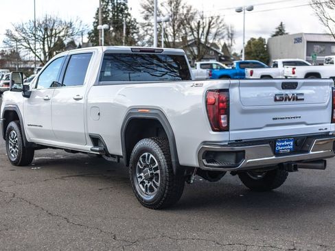 Used 2024 GMC Sierra 3500 SLE w/ SLE Convenience Package image 15