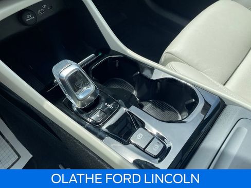Used 2023 Volvo XC40 B5 Ultimate w/ Protection Package Premier AWD/4WD image 12