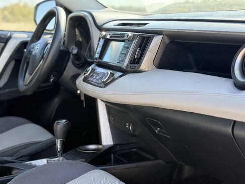 Used 2015 Toyota RAV4 XLE FWD image 26