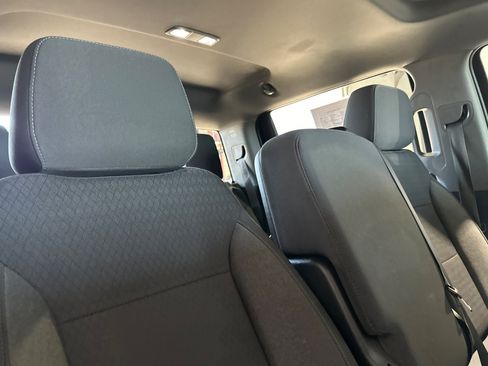 Used 2021 Chevrolet Silverado 1500 LT AWD/4WD image 17