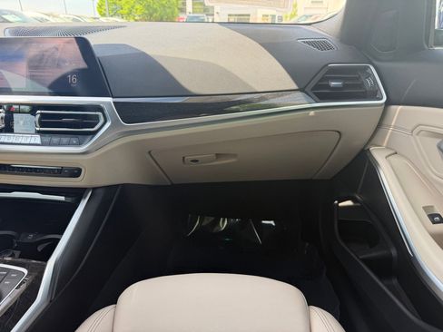 Used 2021 BMW 330i xDrive Sedan w/ Premium Package AWD/4WD image 17
