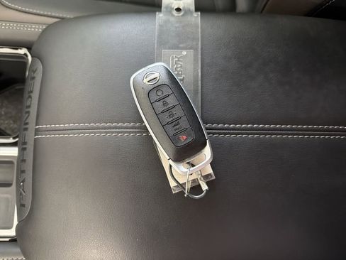 Certified 2025 Nissan Pathfinder Platinum w/ Cargo Package image 36