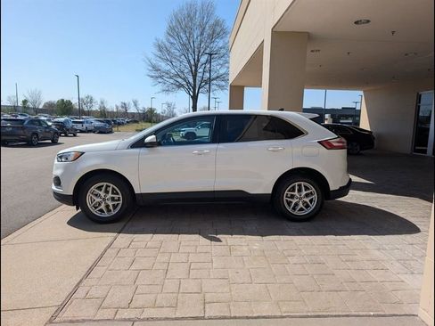 Used 2022 Ford Edge SEL AWD/4WD image 2