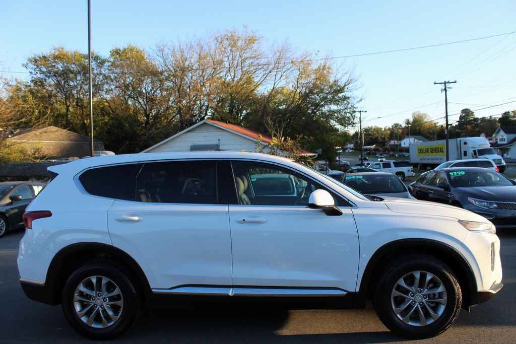 Used 2019 Hyundai Santa Fe SEL FWD image 4