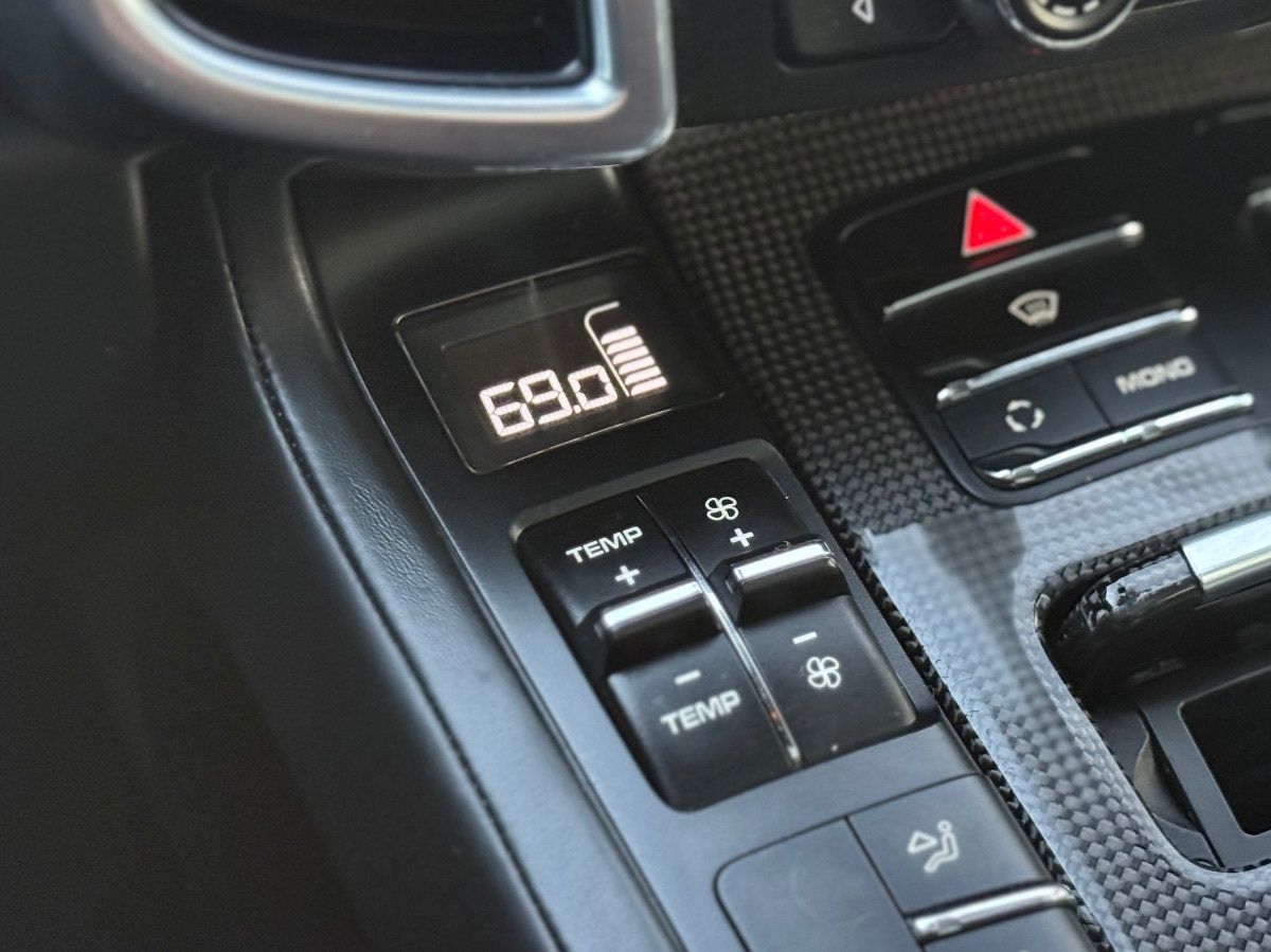 Used 2014 Porsche Cayenne Turbo S AWD/4WD image 28
