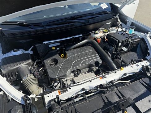 Used 2024 GMC Terrain SLT image 25