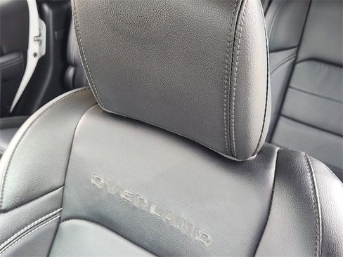 Used 2022 Jeep Gladiator Overland w/ Popular Equipment Package image 15