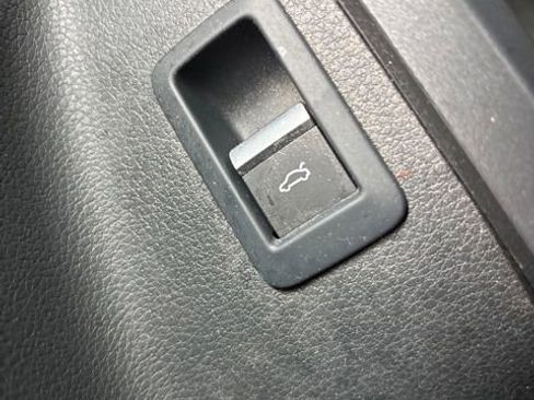 Used 2019 Audi Q5 2.0T Premium Plus w/ Premium Plus Package AWD/4WD image 19