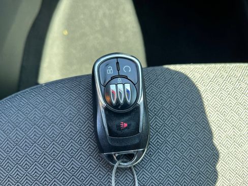Used 2025 Buick Encore GX Preferred FWD image 17