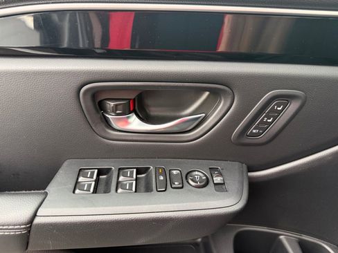 Used 2025 Honda Pilot EX-L image 19