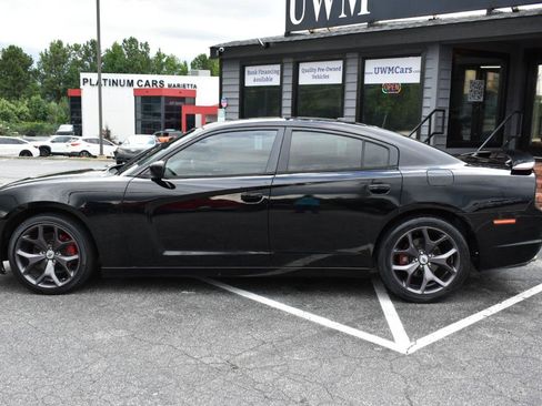 Used 2013 Dodge Charger R/T RWD image 9