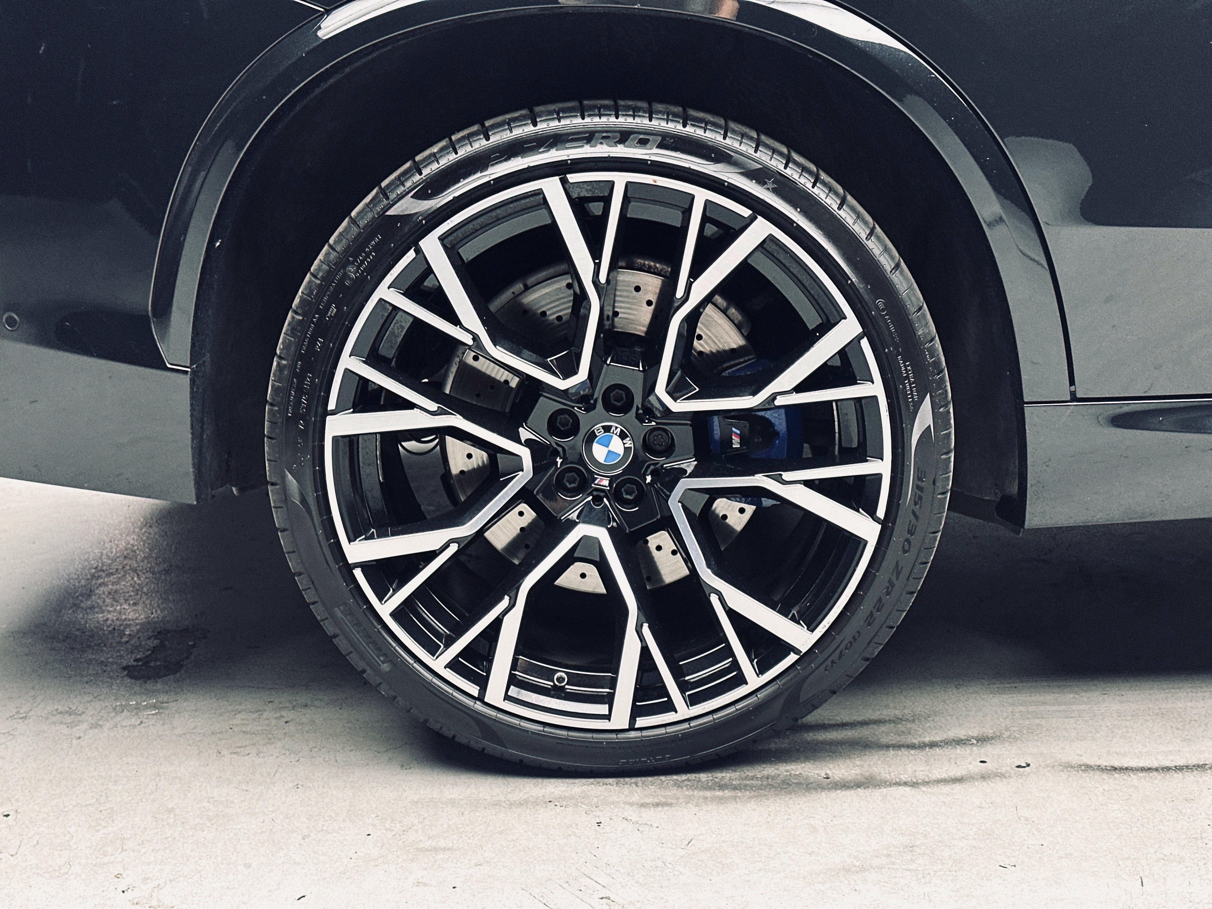 Used 2022 BMW X5 M w/ Competition Package AWD/4WD image 35