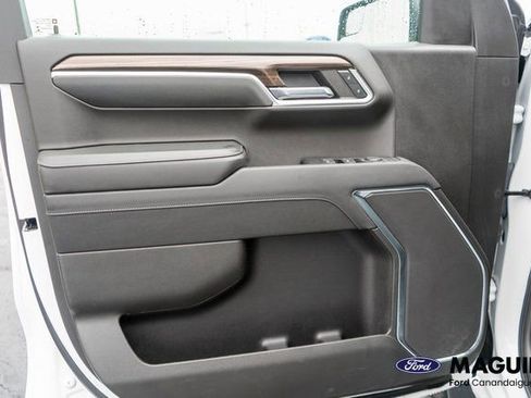 Used 2023 Chevrolet Silverado 1500 LT image 13