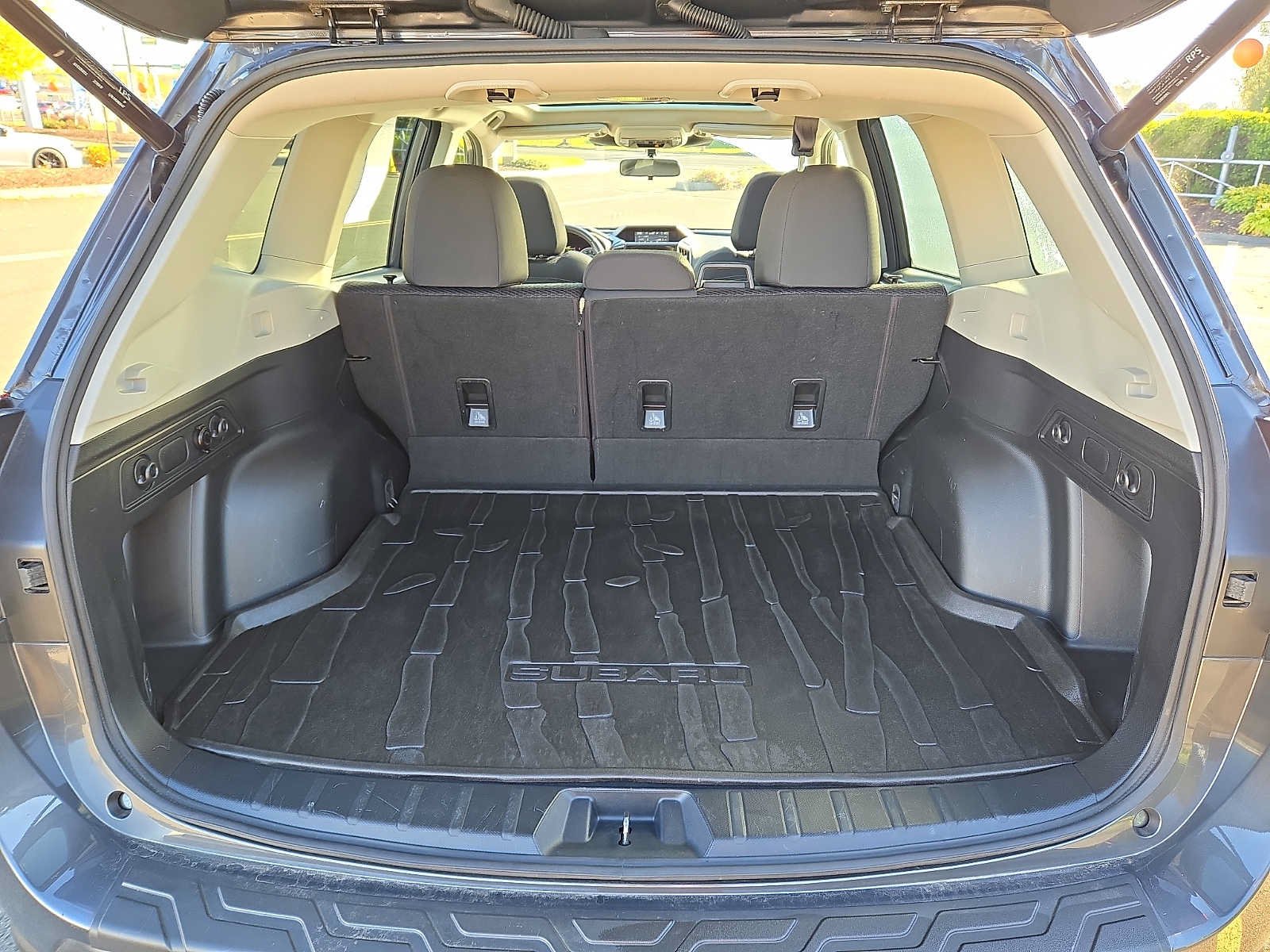 Used 2023 Subaru Forester Premium AWD/4WD image 30