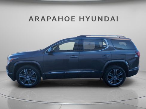 Used 2019 GMC Acadia Denali image 2