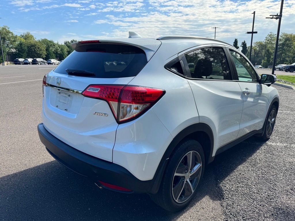 Used 2022 Honda HR-V EX-L image 4