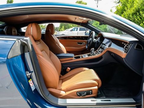 Used 2021 Bentley Continental GT AWD/4WD image 44