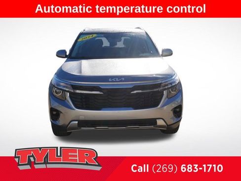 Used 2024 Kia Seltos EX AWD/4WD image 2