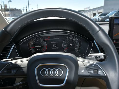 Used 2023 Audi Q5 2.0T Premium Plus w/ Premium Plus Package AWD/4WD image 31
