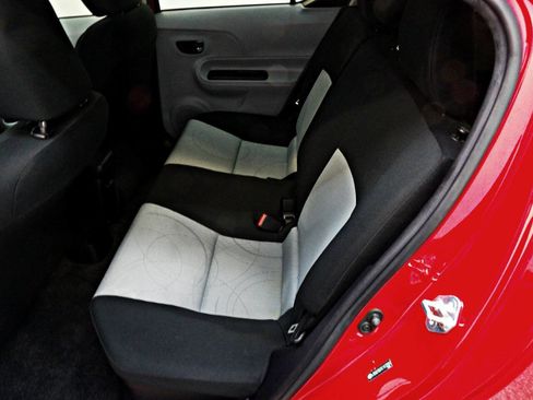 Used 2014 Toyota Prius C Two image 10