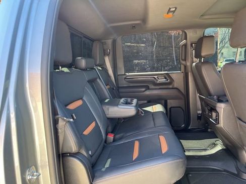 Used 2025 GMC Sierra 2500 AT4 w/ AT4 Premium Plus Package AWD/4WD image 22