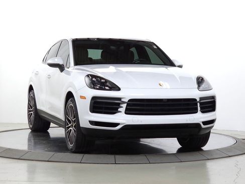 Used 2020 Porsche Cayenne AWD/4WD image 1