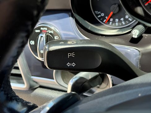 Used 2016 Porsche Panamera S RWD image 40