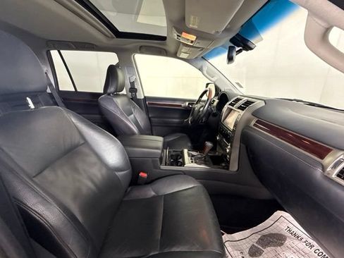 Used 2016 Lexus GX 460 w/ Premium Package AWD/4WD image 34