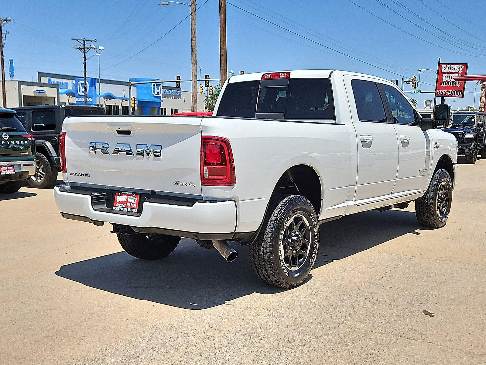 Used 2026 RAM 2500 Laramie AWD/4WD image 3